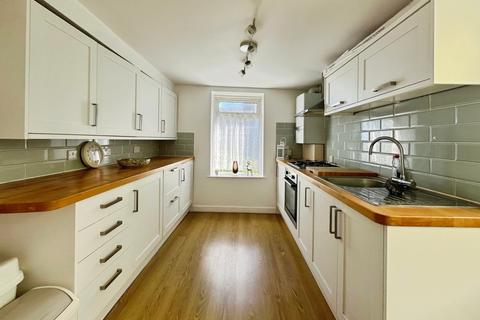 2 bedroom apartment for sale, Victoria Street, Ventnor, Isle of Wight