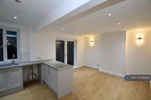 3 bedroom terraced house to rent – pohled 3