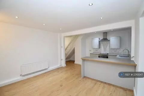 3 bedroom terraced house to rent – pohled 4