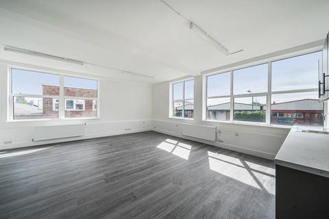 Warehouse to rent, Carlisle Rd London NW9