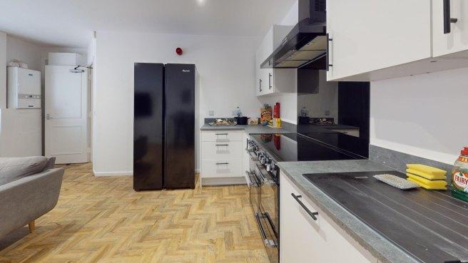 House in Nottingham, Old Lenton, Lenton - More