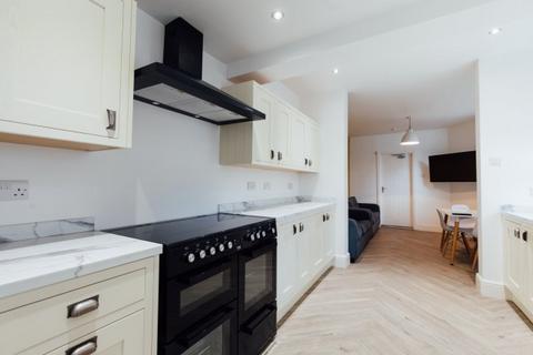 6 bedroom house share to rent, Newland Avenue