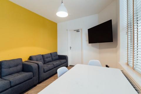 6 bedroom house share to rent, Newland Avenue