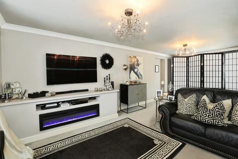 4 bedroom detached house for sale, Upton Close, Winsford, CW7