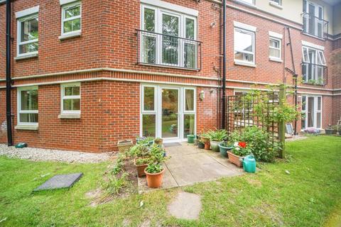 2 bedroom flat for sale, Rollesbrook Gardens, Southampton, Hampshire, SO15