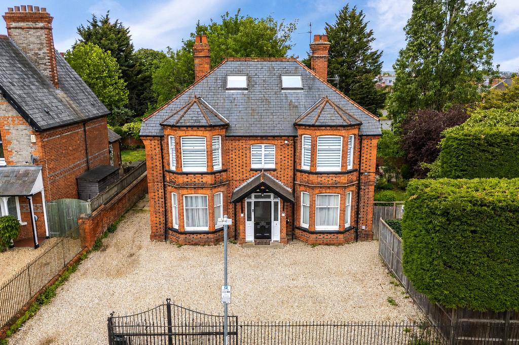 Apartment in Reading, Spring Gardens, Whitley