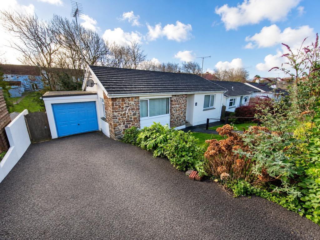 Ex23 9df Brook Drive, Bude, Cornwall, EX23 2 bed bungalow for sale - £300,000