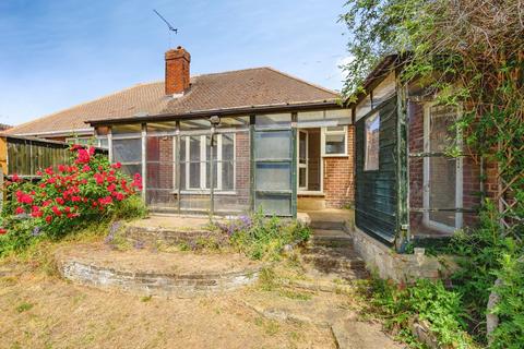 3 bedroom bungalow for sale, Abingdon Road, LUTON, Bedfordshire, LU4
