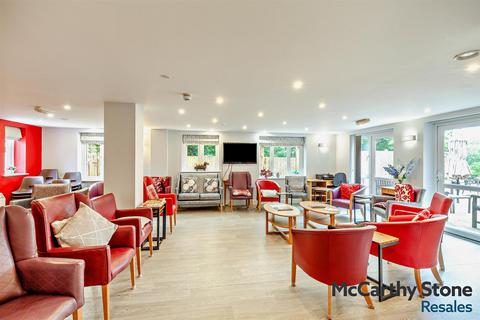 2 bedroom apartment for sale, White Hart Lane, Romford, RM7 8LZ