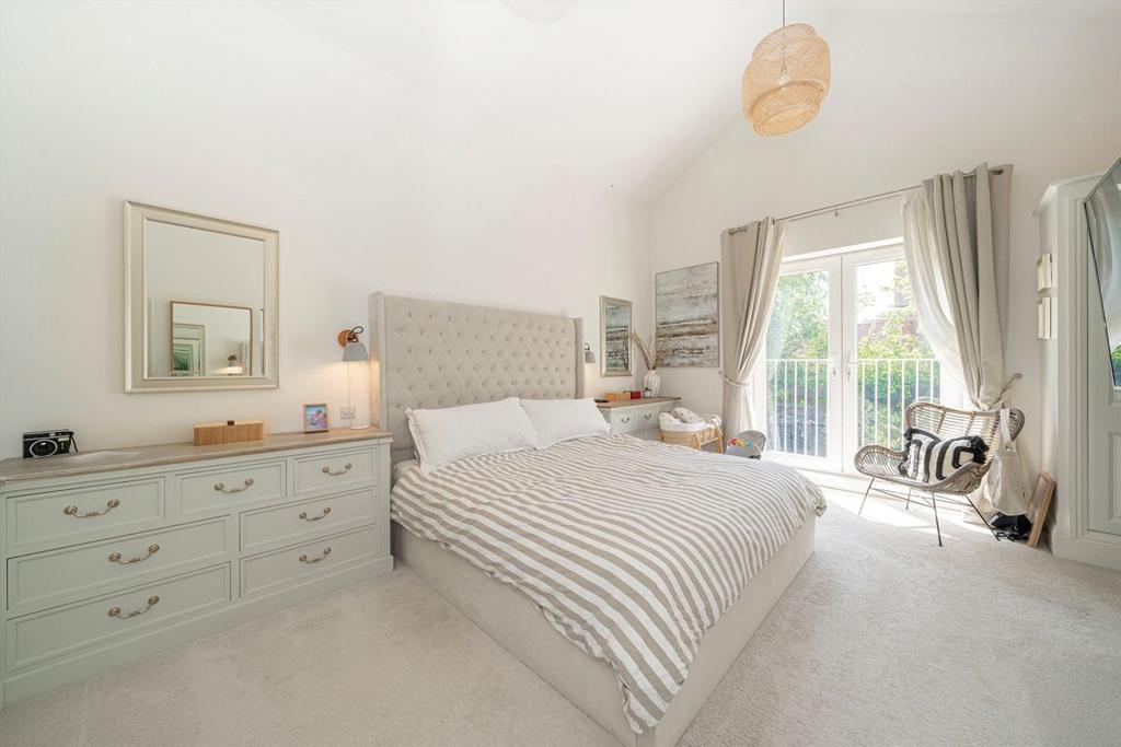 Master bedroom, balcony