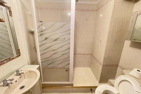 1 bedroom retirement property for sale, Archers Court, Salisbury SP1