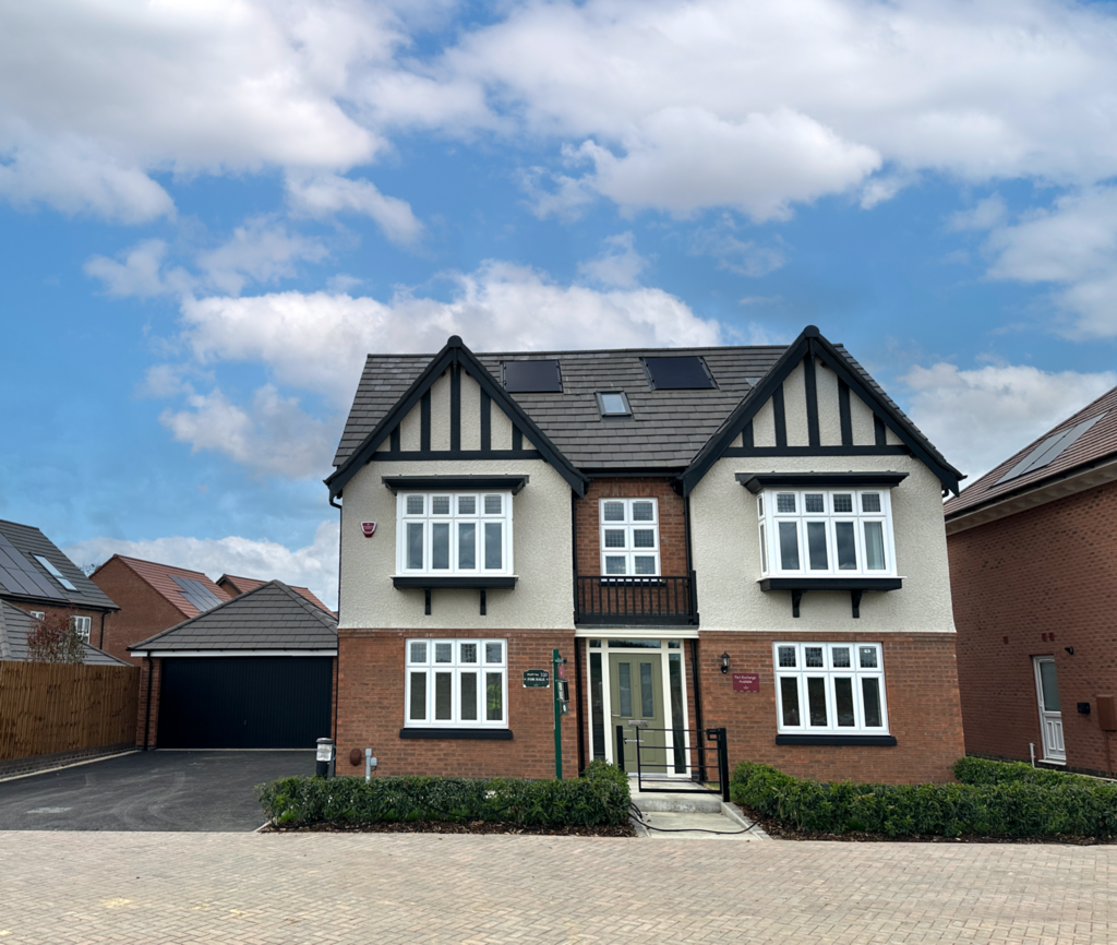 5 bedroom detached house for sale