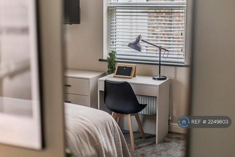 1 bedroom in a house share to rent, Wilson Patten St, Warrington, WA1