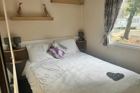 2 bedroom park home for sale, Carlton Meres Holiday Park – Suffolk
