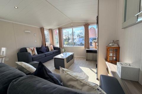 2 bedroom park home for sale, Carlton Meres Holiday Park – Suffolk