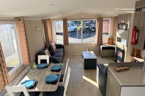 2 bedroom park home for sale, Carlton Meres Holiday Park – Suffolk