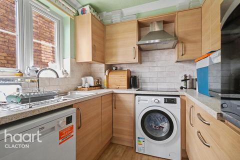 2 bedroom apartment for sale, Station Road, Clacton-On-Sea