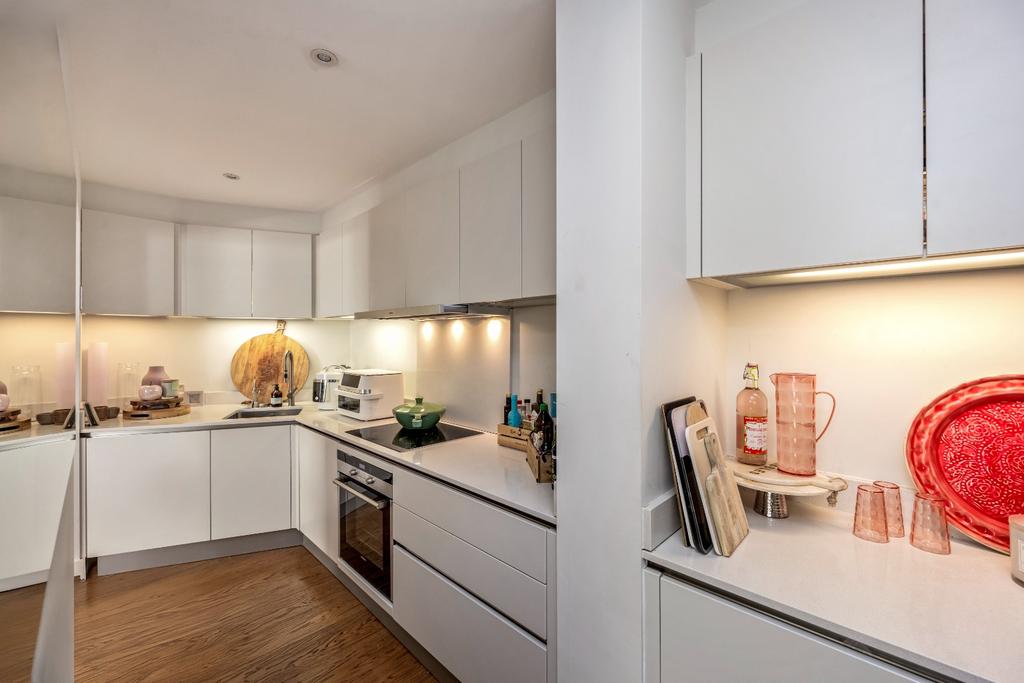 Apartment in Brighton, Brighton Marina Village - More