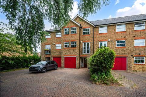 Horton Crescent, Epsom