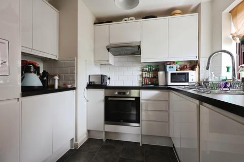 2 bedroom flat for sale, Westbrook Court, Stevenage Road, Hitchin