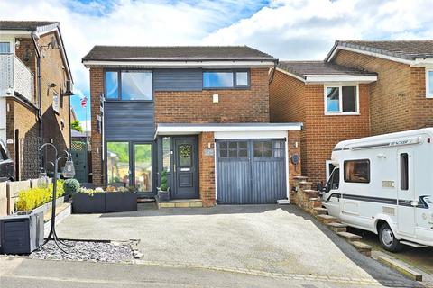 3 bedroom detached house for sale, Hyacinth Close, Haslingden, Rossendale, BB4