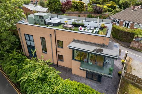 3 bedroom detached house for sale, Hilltop House, Cromwell Crescent Lane, Worcester.  WR5 2LD