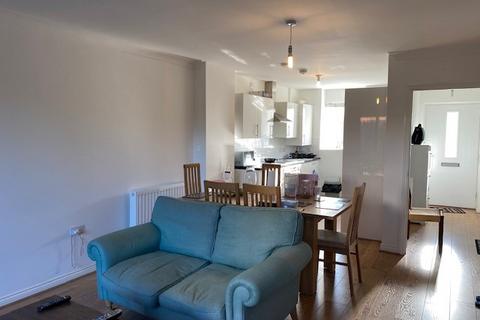 3 bedroom house to rent, Kempston Road, Bedford, MK42