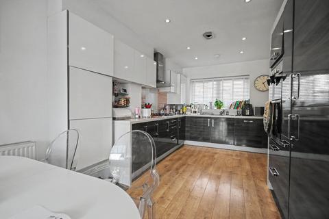 3 bedroom house for sale, Heath End Road, Bexley