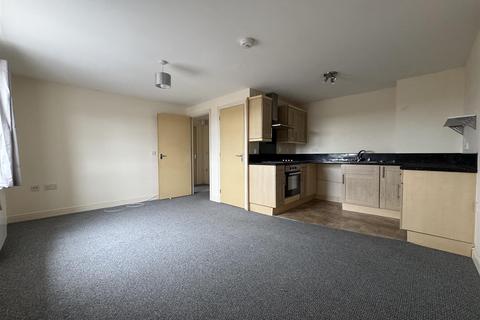 1 bedroom flat for sale, Cricklade Road, Swindon SN2