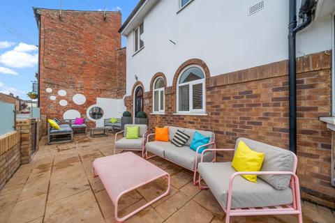 2 bedroom terraced house for sale, The Courtyard, Newton-Le-Willows, WA12