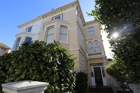 2 bedroom flat to rent, Buckingham Road, Brighton