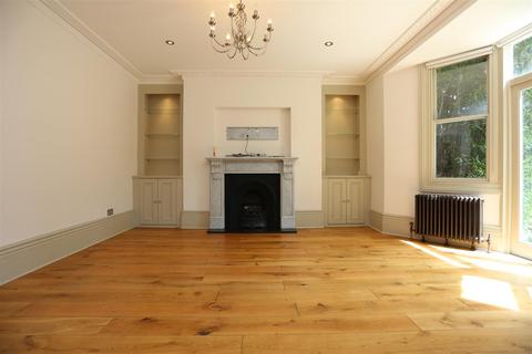2 bedroom flat to rent, Buckingham Road, Brighton