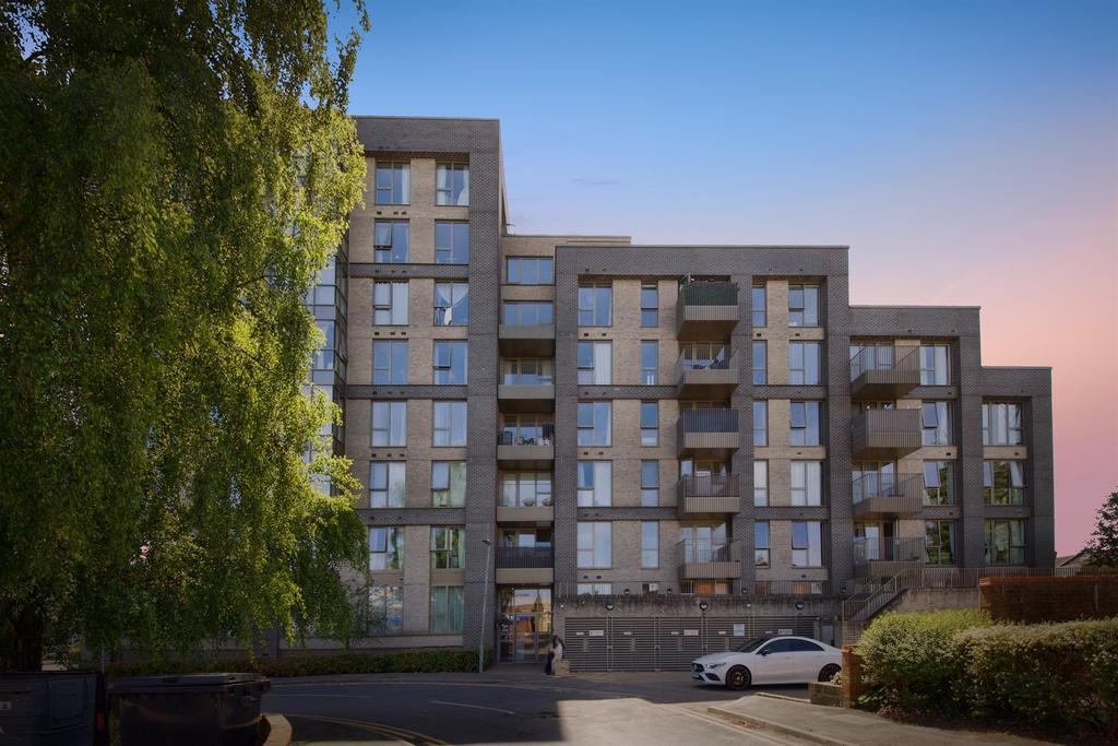 3 bedroom apartment for sale