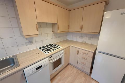 2 bedroom terraced house to rent, 2 DOUBLE BEDROOM HOUSE WITH GARDEN - Magnolia Gardens, Edgware HA8
