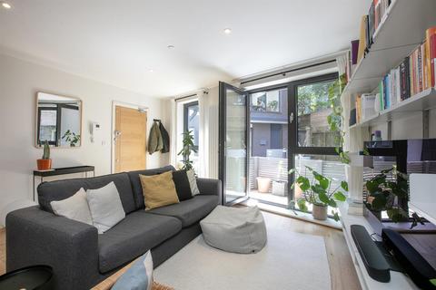 Holdron Street, Peckham, SE15