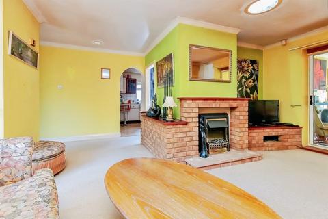 2 bedroom detached bungalow for sale, Fernie Close, Barton Seagrave, Kettering