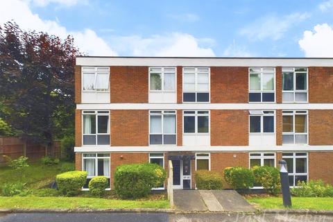 The Pines, Purley