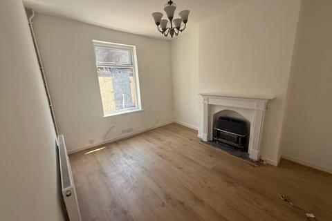 3 bedroom terraced house to rent, Thornes Road, Liverpool, L6