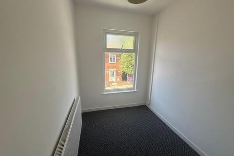 3 bedroom terraced house to rent, Thornes Road, Liverpool, L6