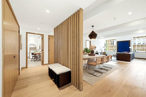 undefined, Betterton Street,, Covent Garden, London, WC2H