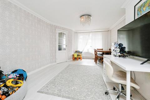 3 bedroom end of terrace house for sale, Adnams Walk, Rainham, RM13