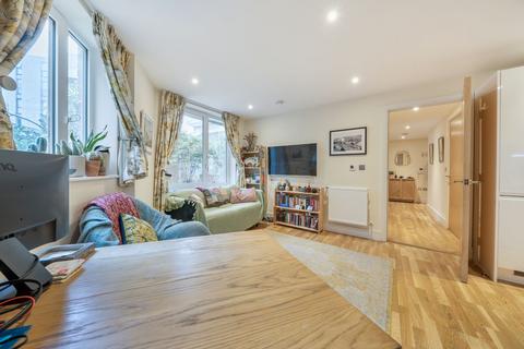 2 bedroom flat for sale, St. Annes Street, Elite House, E14