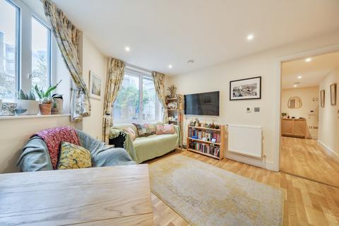 2 bedroom flat for sale, St. Annes Street, Elite House, E14