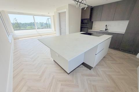 2 bedroom penthouse for sale, Highmoor Road, Lower Parkstone, Poole, BH14