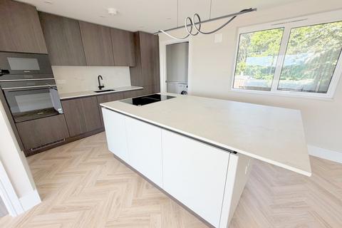 2 bedroom penthouse for sale, Highmoor Road, Lower Parkstone, Poole, BH14