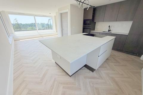 2 bedroom penthouse for sale, Highmoor Road, Lower Parkstone, Poole, BH14