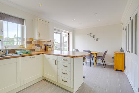 3 bedroom detached bungalow for sale, Kingsway, Hullbridge, SS5