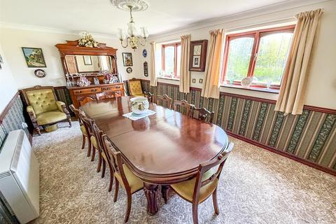 3 bedroom detached house for sale, Pant, Oswestry