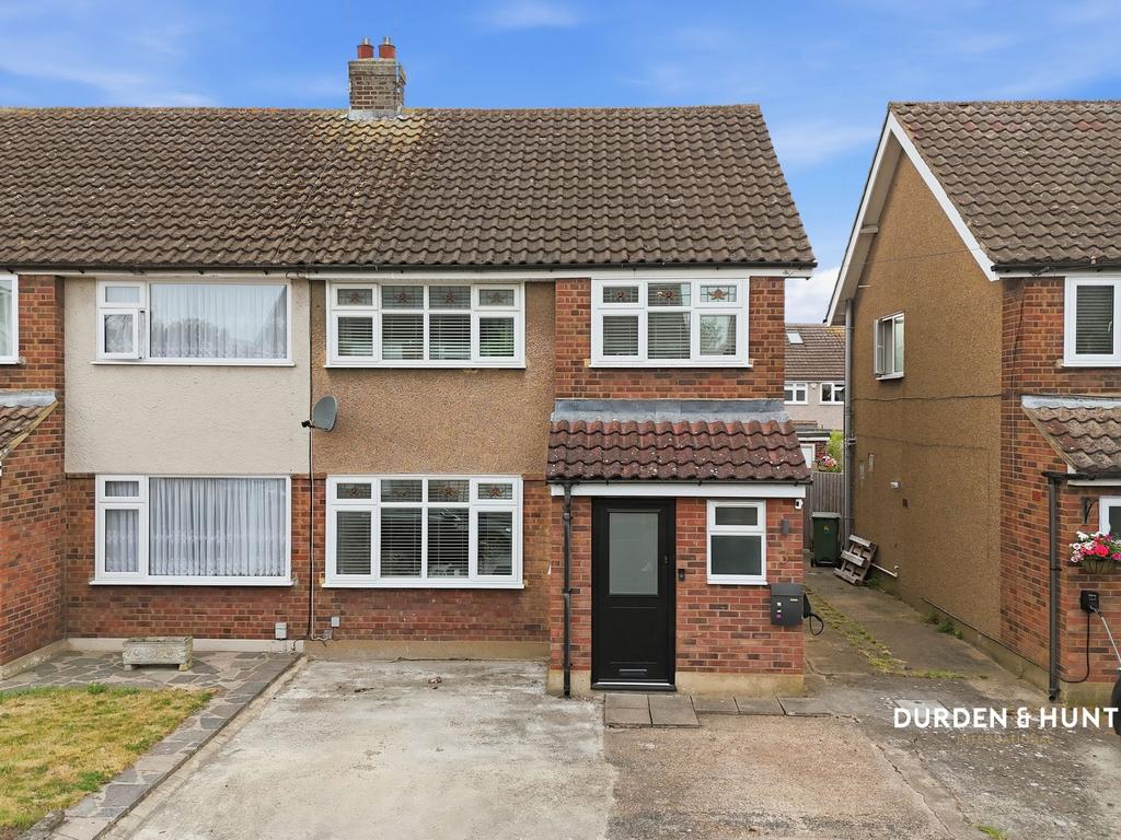 Detached house exterior, driveway