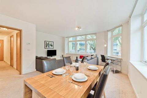 2 bedroom apartment to rent, Alfred Place, London WC1E